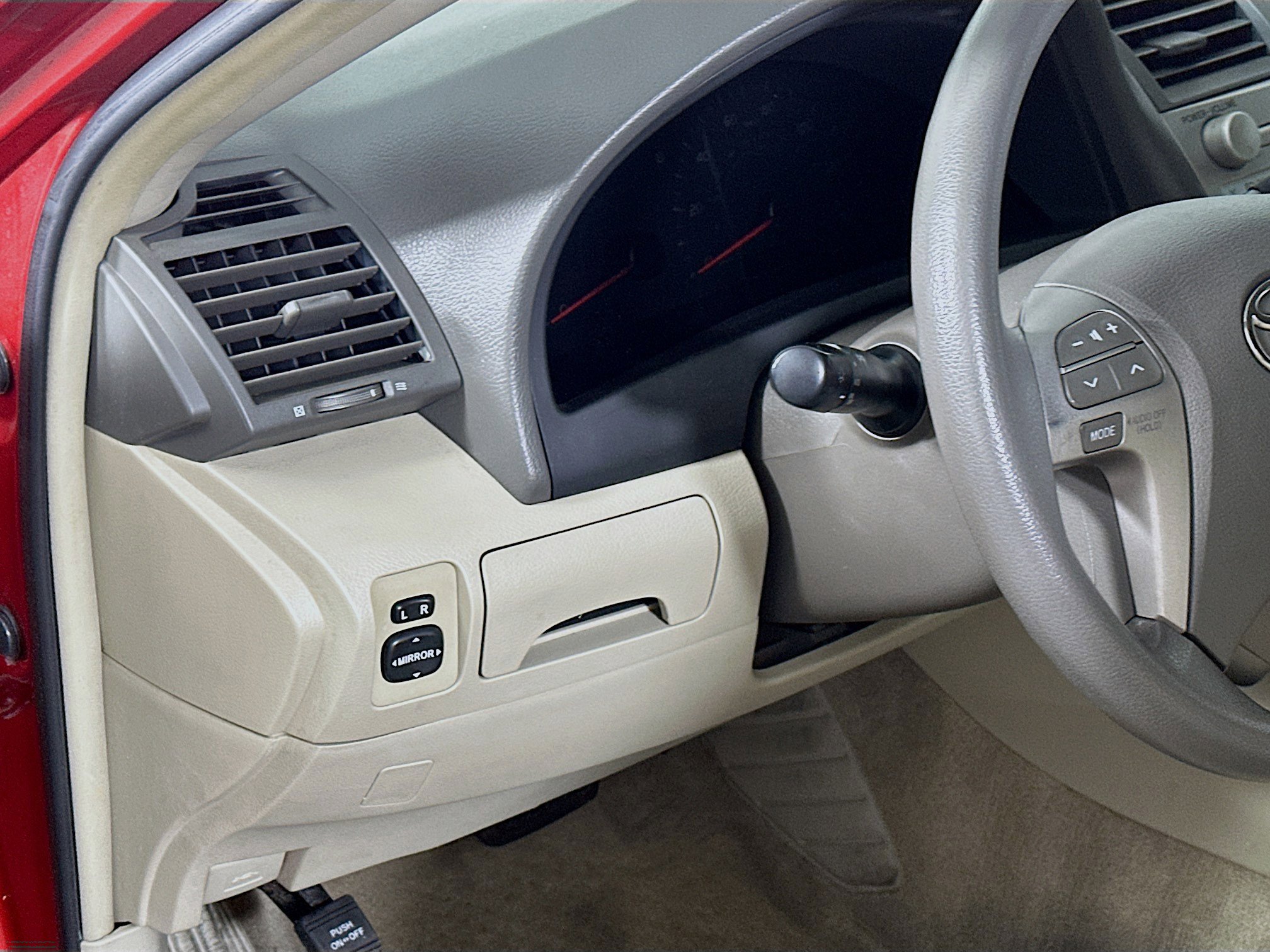 Used 2009 Toyota Camry LE FWD image 16