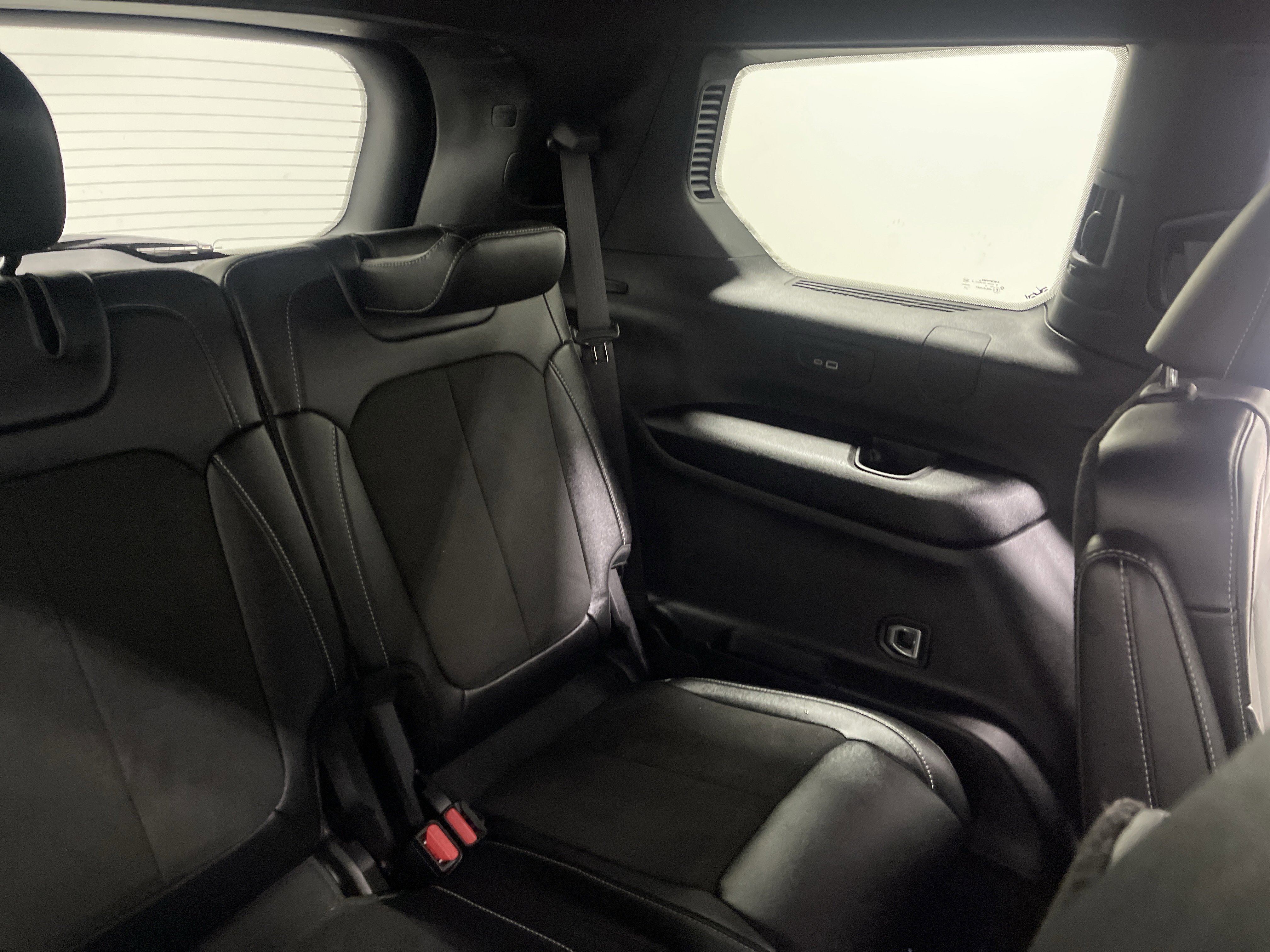 Used 2023 Jeep Grand Cherokee L Laredo AWD/4WD image 23