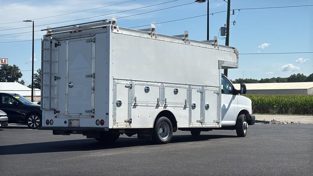 Used 2016 Chevrolet Express 3500 RWD image 4