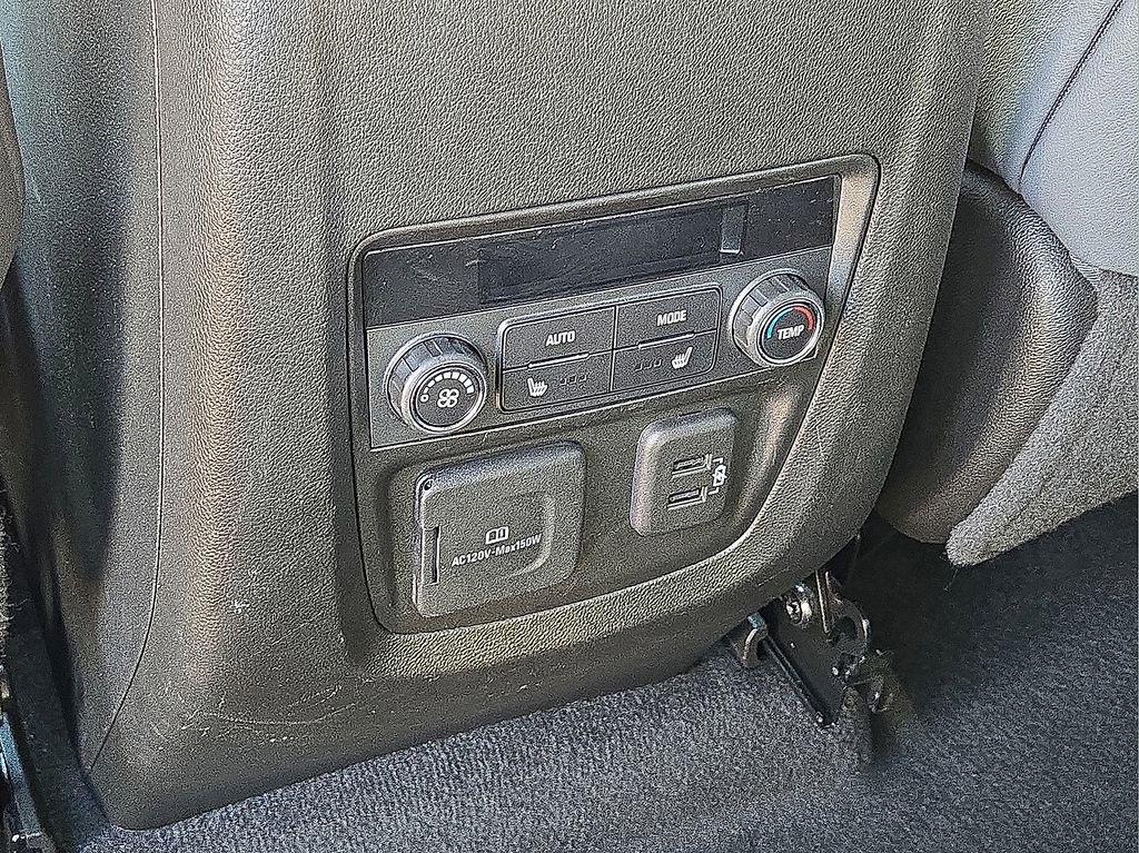 Used 2024 Buick Enclave Premium image 18