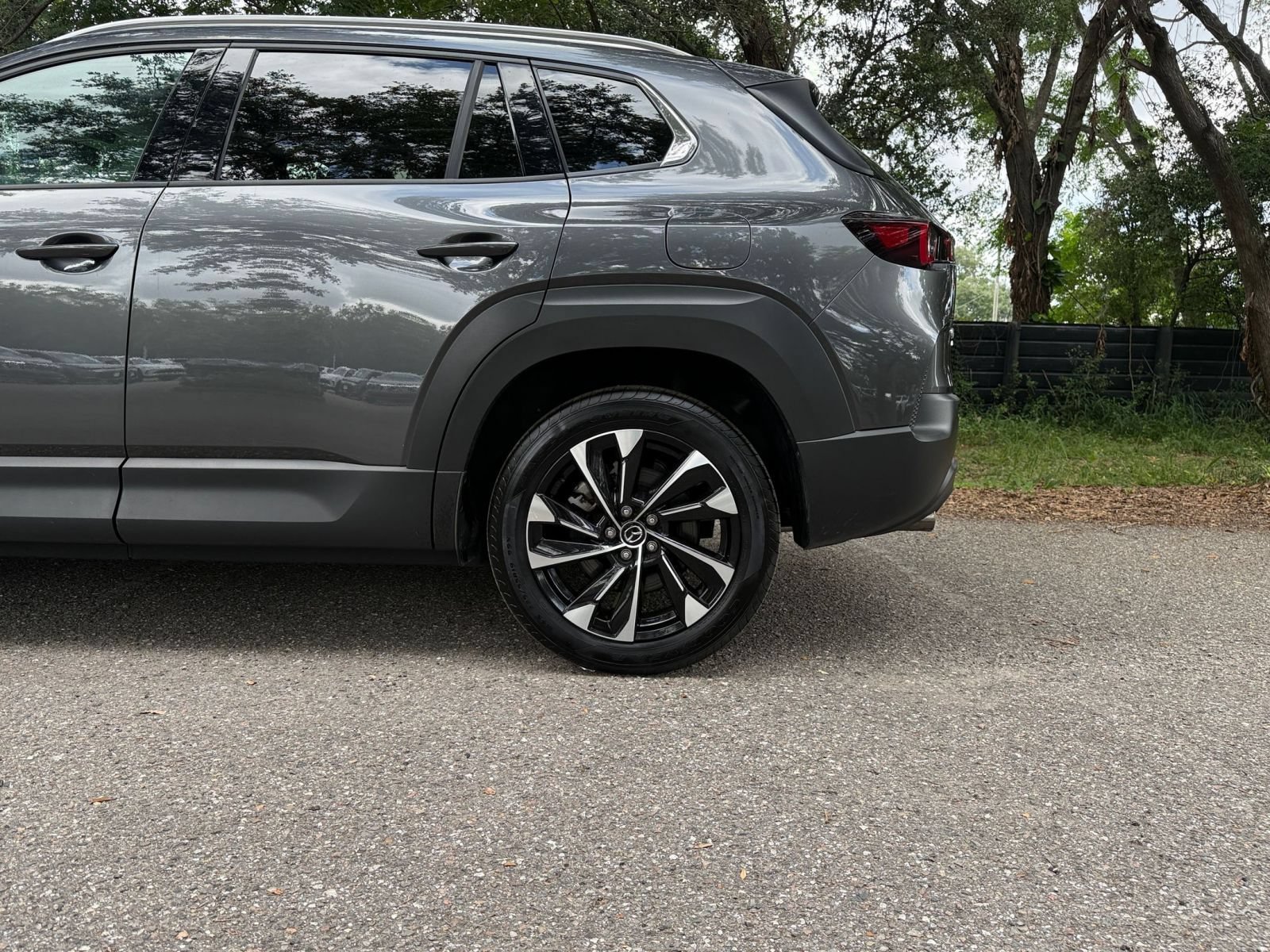 Used 2025 MAZDA CX-50 2.5 Hybrid w/ Premium Plus Pkg AWD/4WD image 10