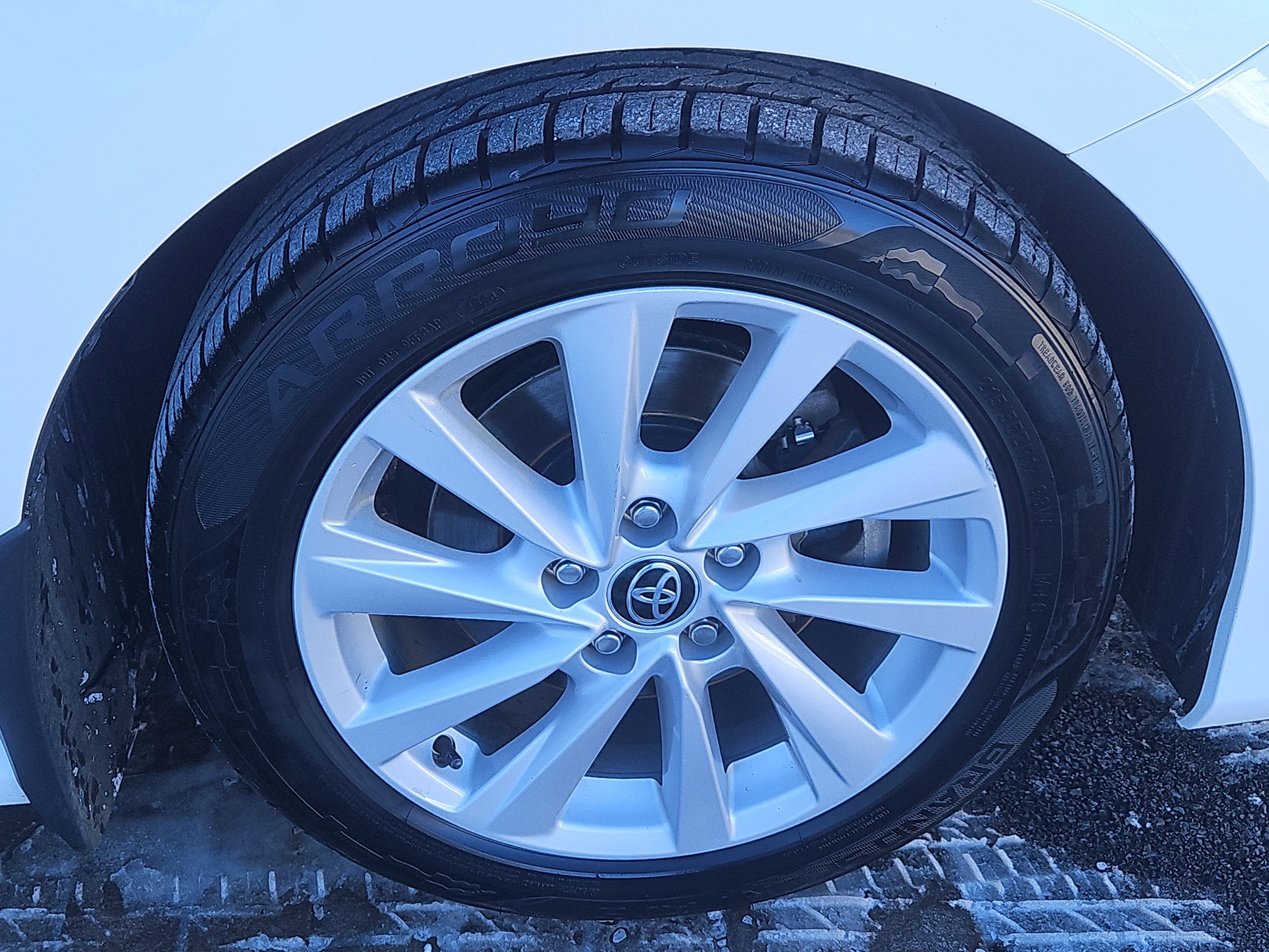 Used 2022 Toyota Camry LE image 23