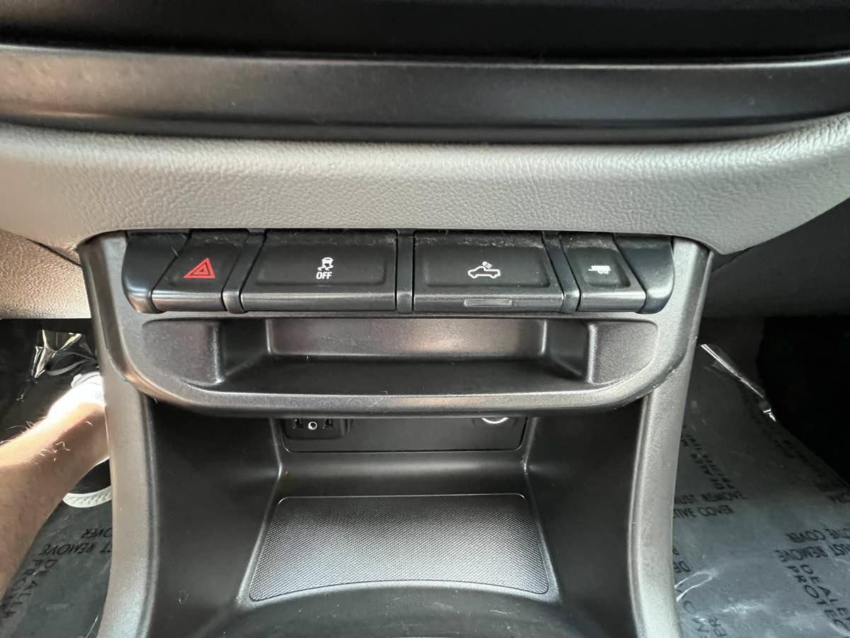 Used 2022 Chevrolet Colorado W/T w/ WT Convenience Package AWD/4WD image 20