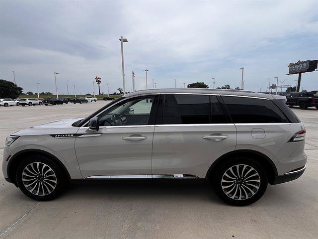 Used 2023 Lincoln Aviator Reserve RWD image 6