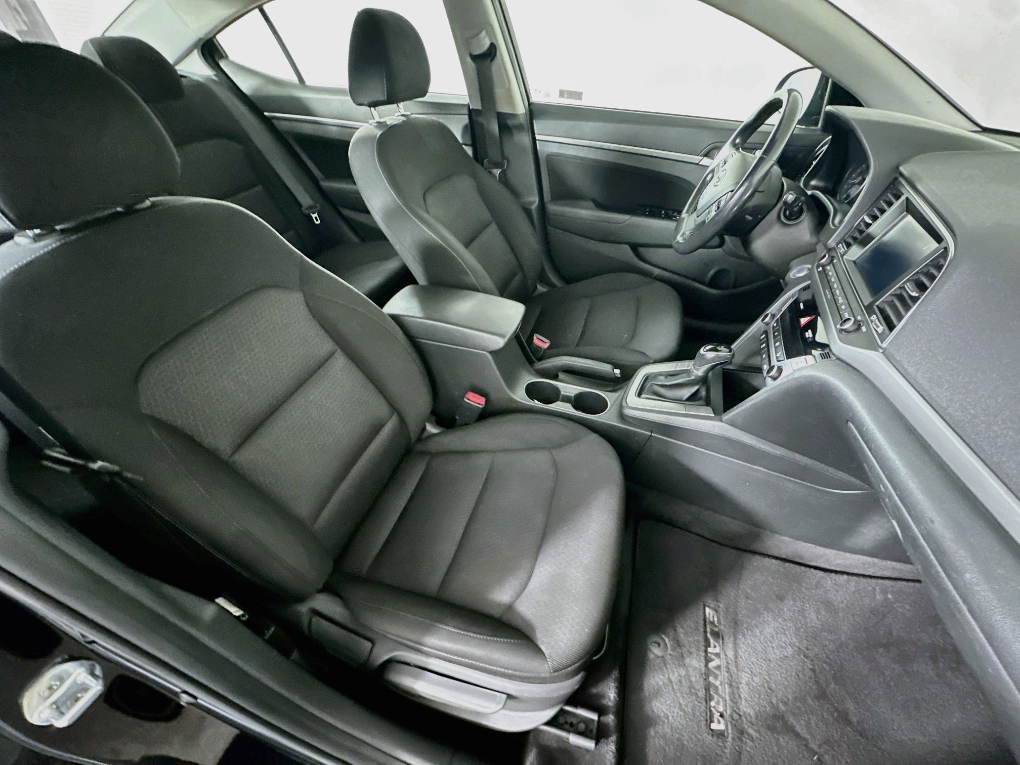 Used 2018 Hyundai Elantra Value Edition FWD image 30