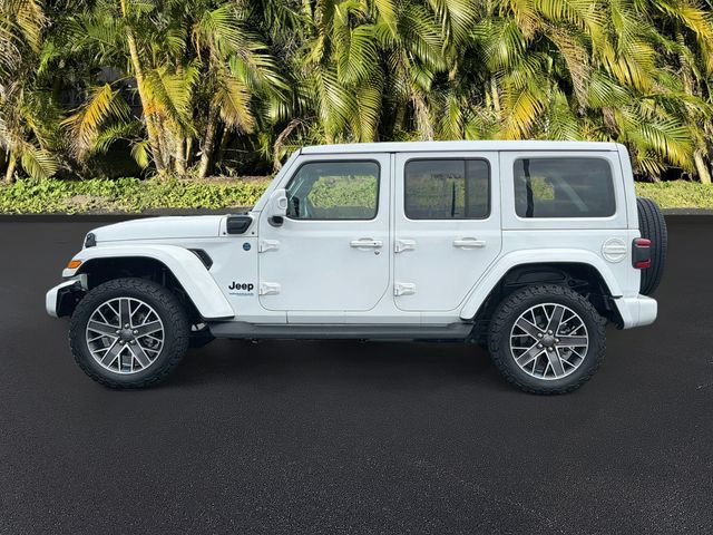 Used 2022 Jeep Wrangler Unlimited Sahara AWD/4WD image 9