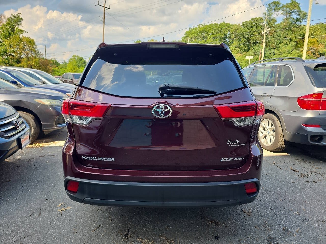 Used 2018 Toyota Highlander XLE AWD/4WD image 5