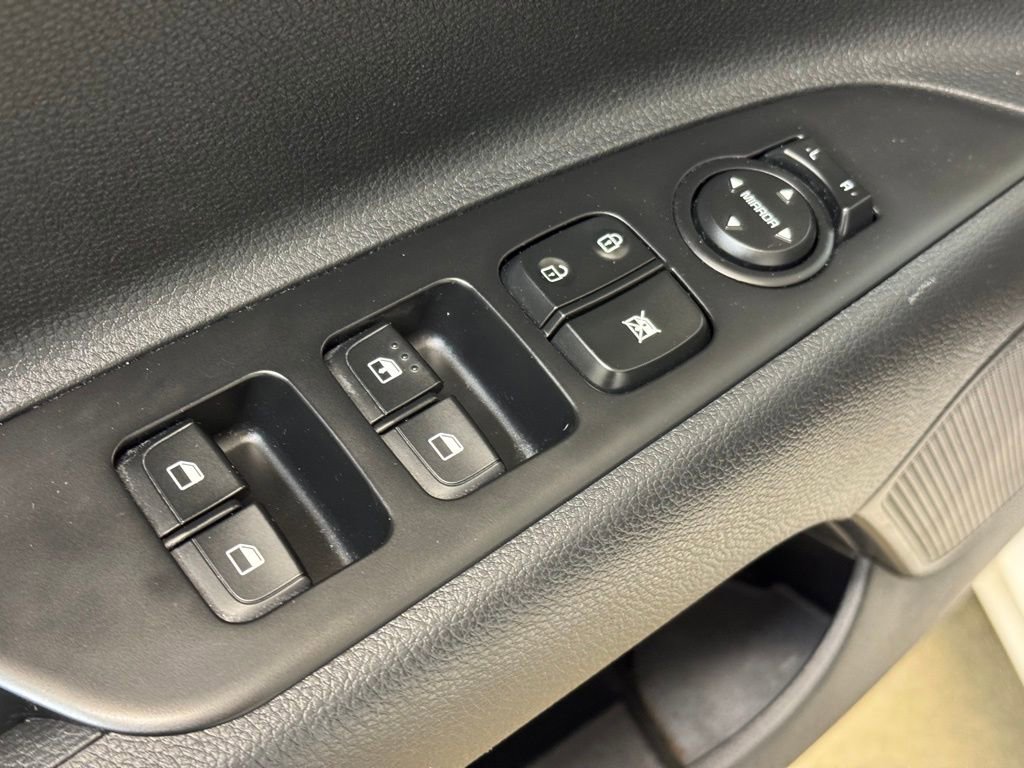 Used 2023 Kia Rio LX image 9