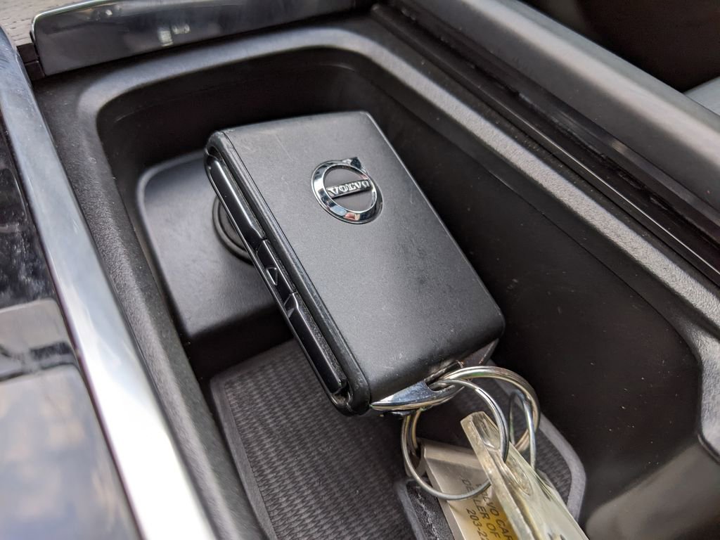 Certified 2024 Volvo XC90 T8 Ultimate w/ Protection Package Premier image 20