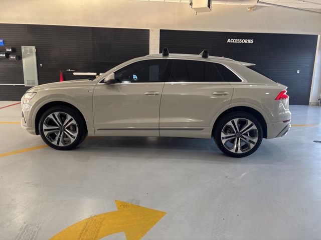 Used 2021 Audi Q8 Premium Plus w/ Premium Plus Package AWD/4WD image 2