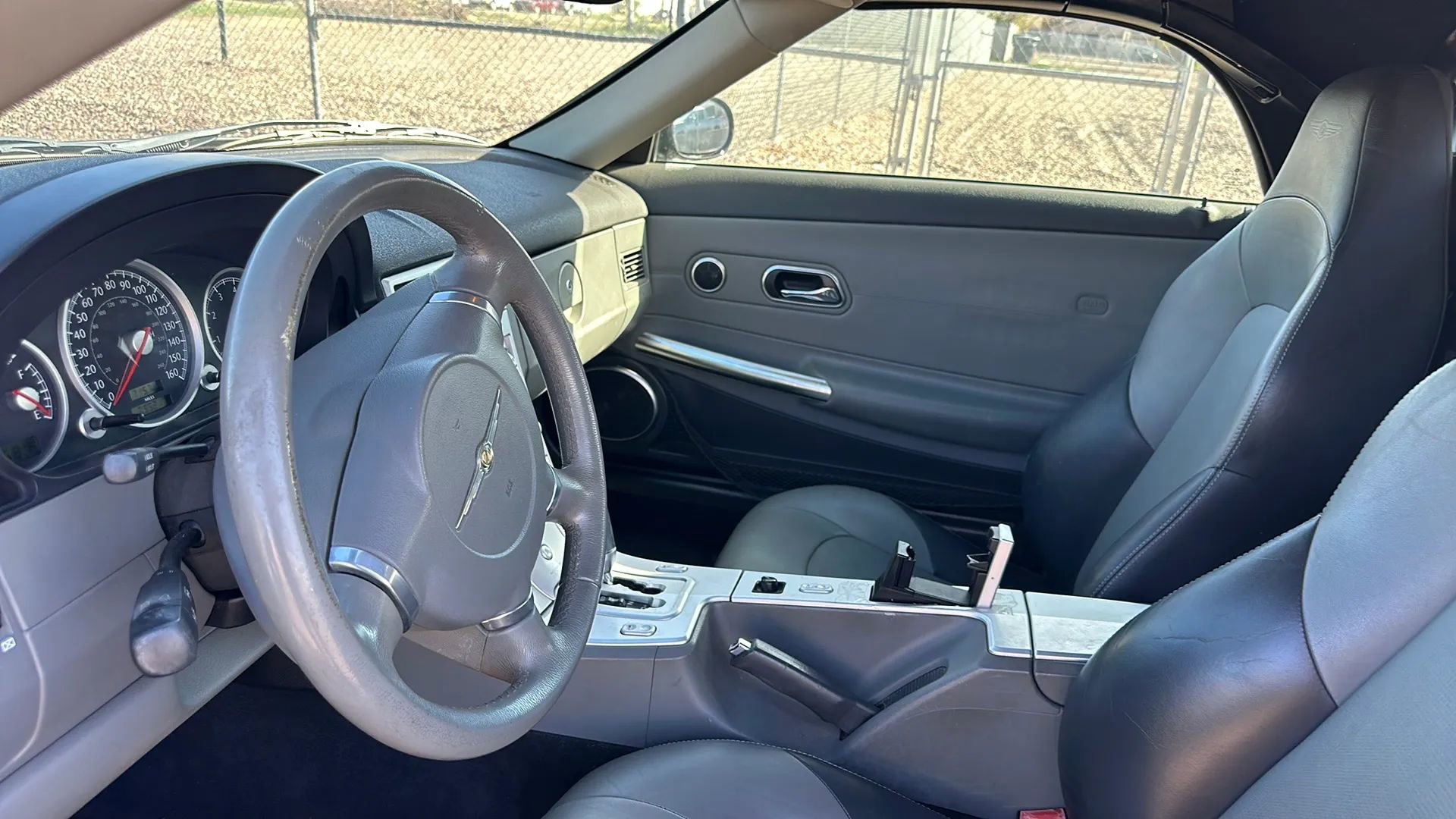 Used 2005 Chrysler Crossfire Limited image 37