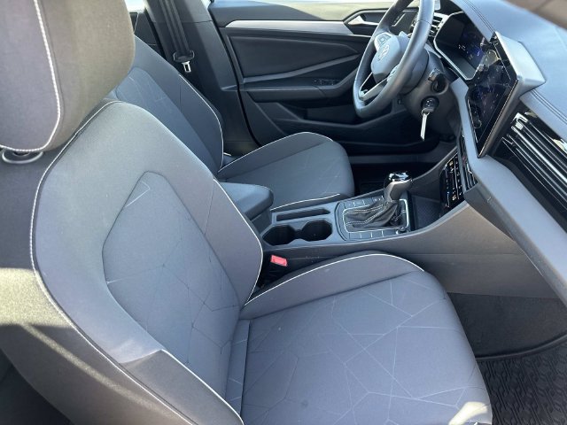 Certified 2026 Volkswagen Jetta Sport FWD image 28
