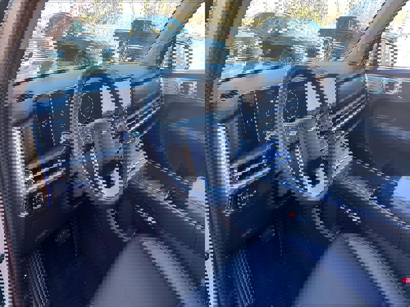 Used 2025 Hyundai Santa Fe Limited image 8