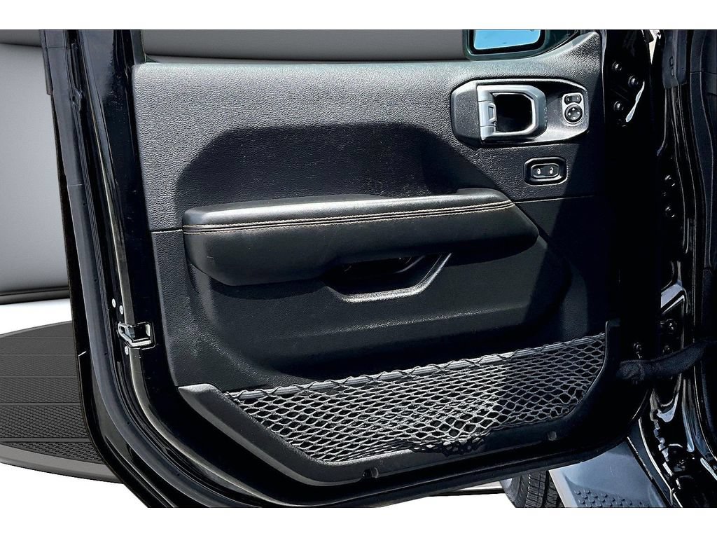 Certified 2024 Jeep Wrangler Unlimited Sahara AWD/4WD image 31