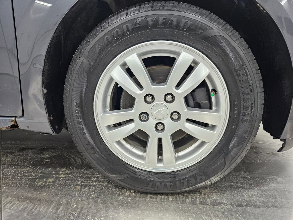 Used 2013 Chevrolet Sonic LT image 10