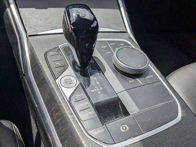 Used 2022 BMW 330i Sedan w/ Driving Assistance Package image 11