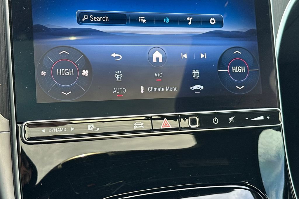 Used 2025 Mercedes-Benz C 300 Sedan image 19