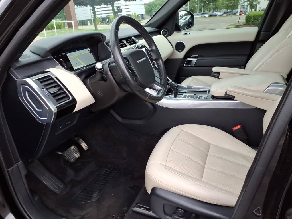 Used 2019 Land Rover Range Rover Sport HSE AWD/4WD image 10