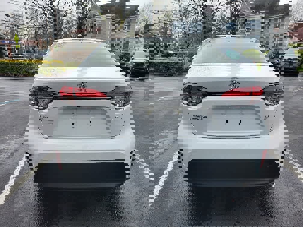 Used 2023 Toyota Corolla LE image 4