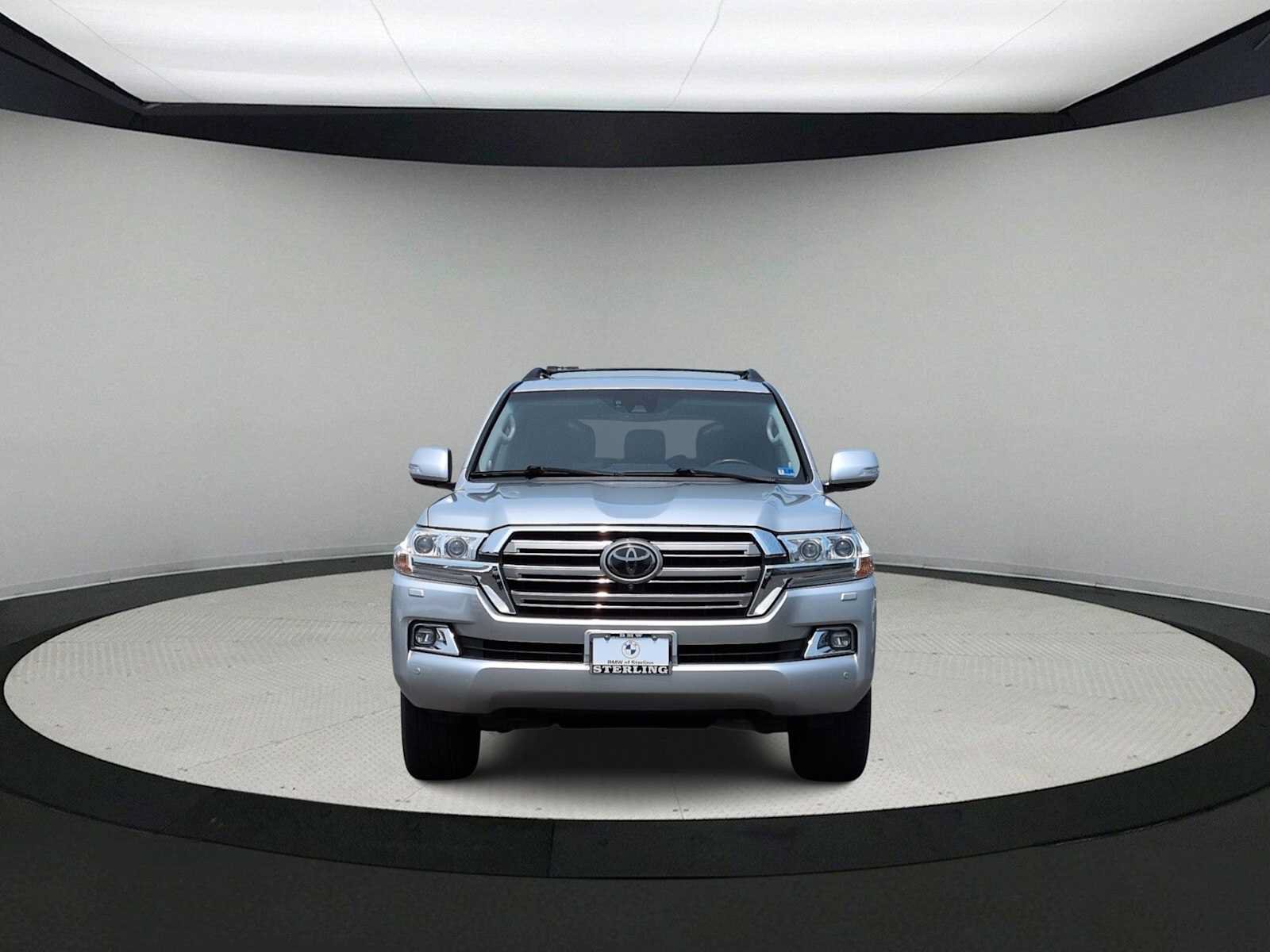 Used 2018 Toyota Land Cruiser AWD/4WD image 3