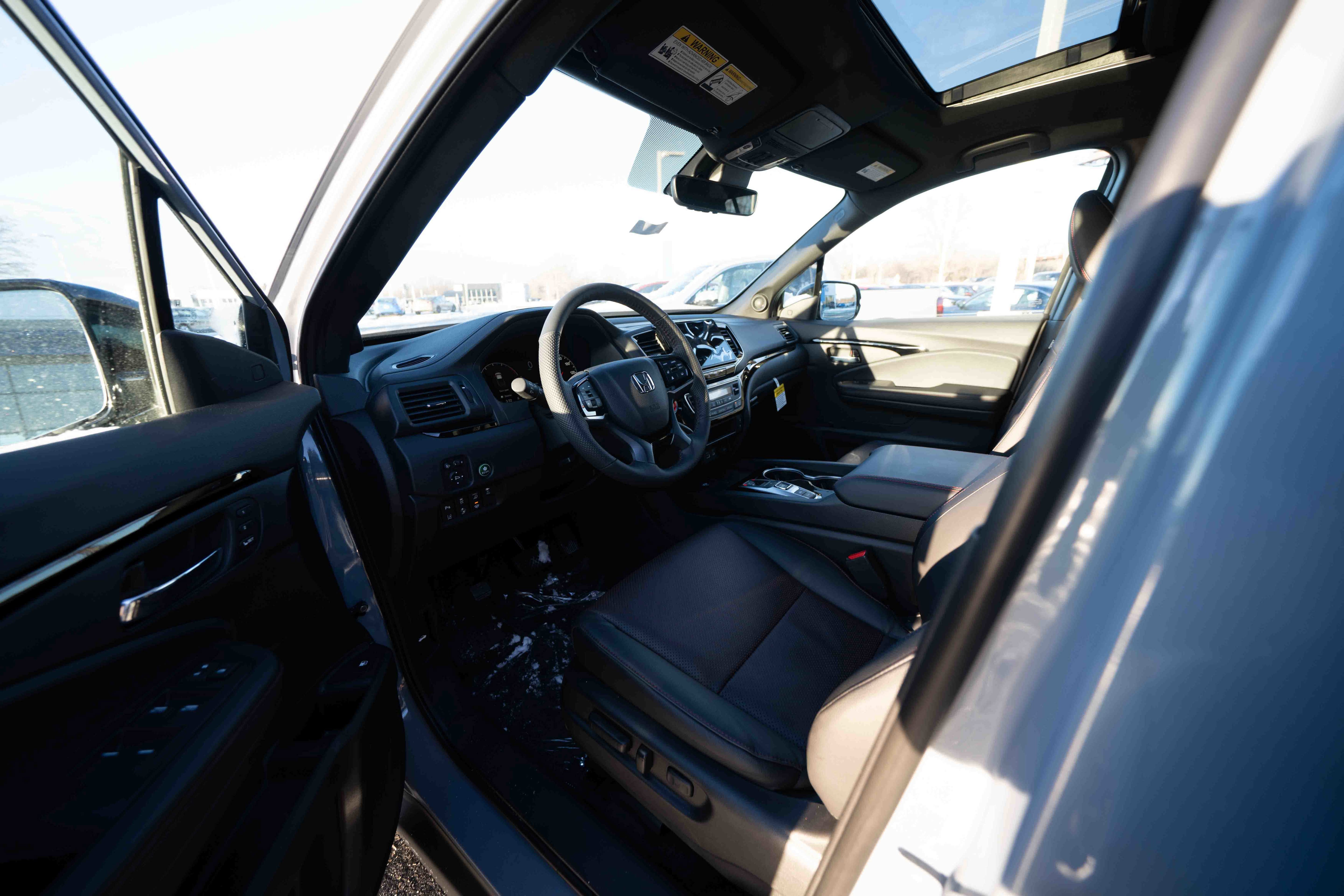 New 2026 Honda Ridgeline Black Edition image 8