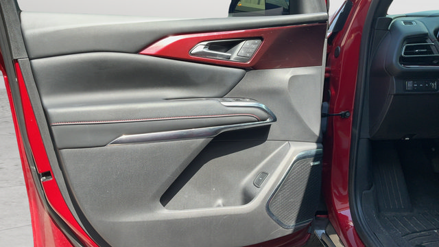 Used 2024 Chevrolet Traverse RS AWD/4WD image 18