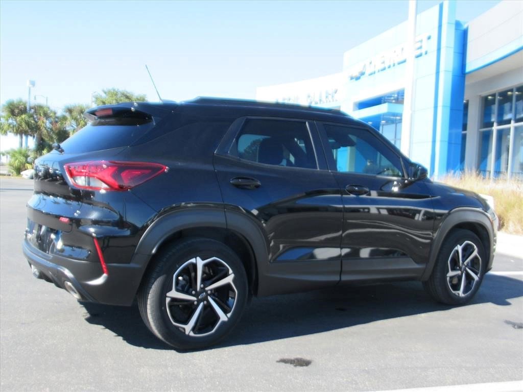 Certified 2023 Chevrolet TrailBlazer RS w/ Sun and Liftgate Package image 4