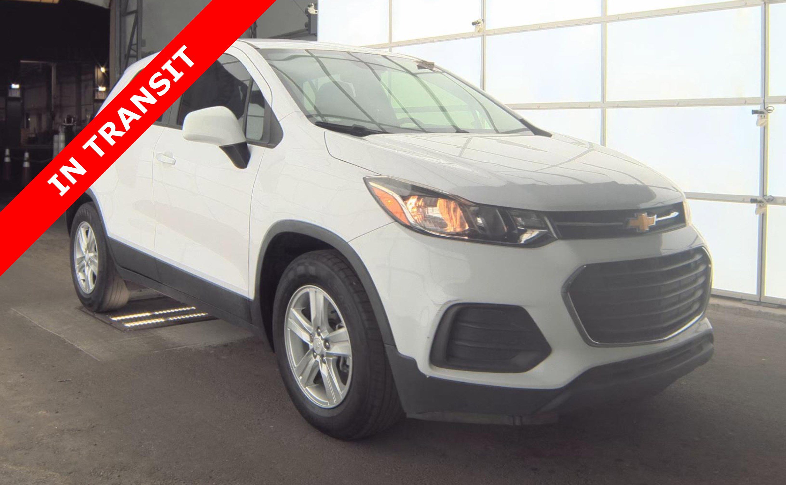 Used 2020 Chevrolet Trax LS w/ Tint and Cruise Package image 5