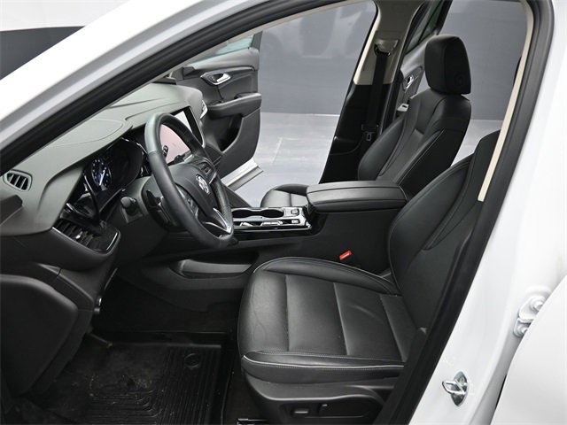 Used 2023 Buick Envision Essence image 13