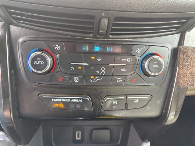 Used 2017 Ford Escape Titanium AWD/4WD image 19