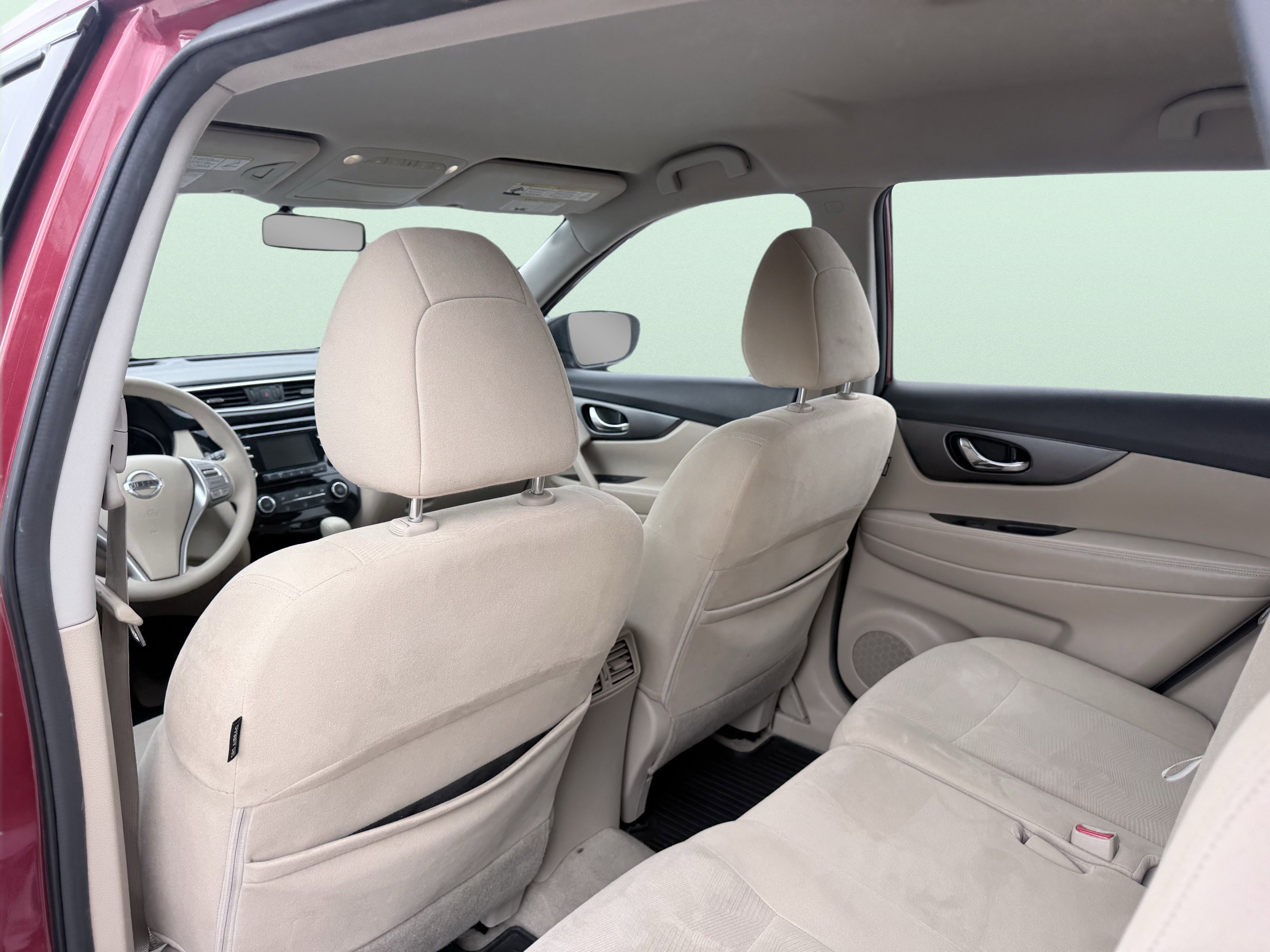 Used 2015 Nissan Rogue S FWD image 29