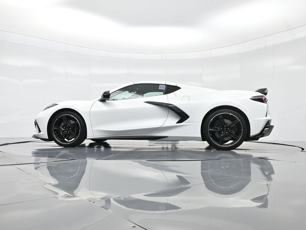 Used 2022 Chevrolet Corvette Stingray Premium Cpe w/ Z51 Performance Package image 43