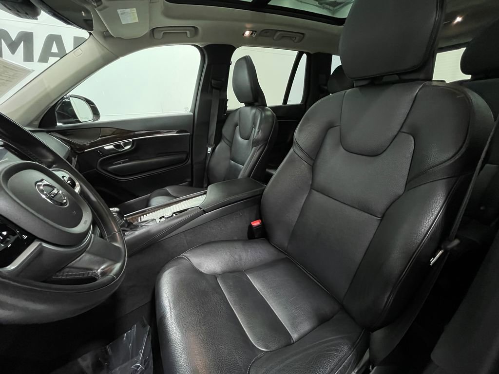 Used 2019 Volvo XC90 T5 Momentum w/ Protection Package Premier image 15