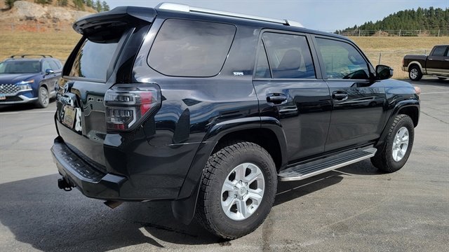 Used 2018 Toyota 4Runner SR5 image 7