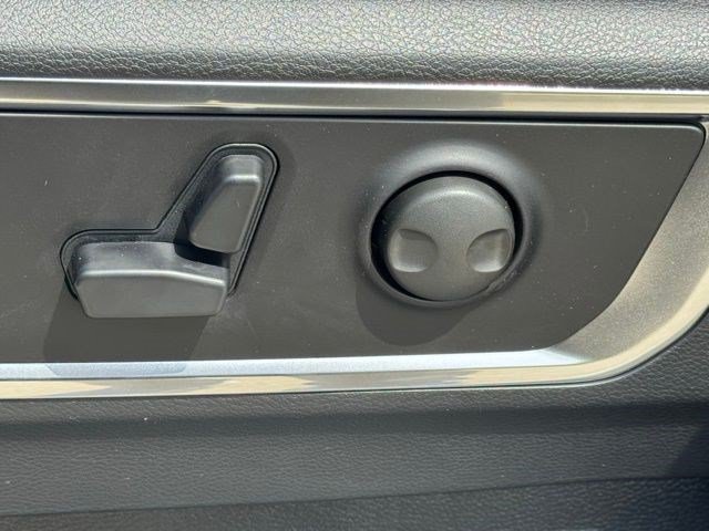 New 2026 RAM 1500 Laramie w/ Sport Appearance Package AWD/4WD image 13