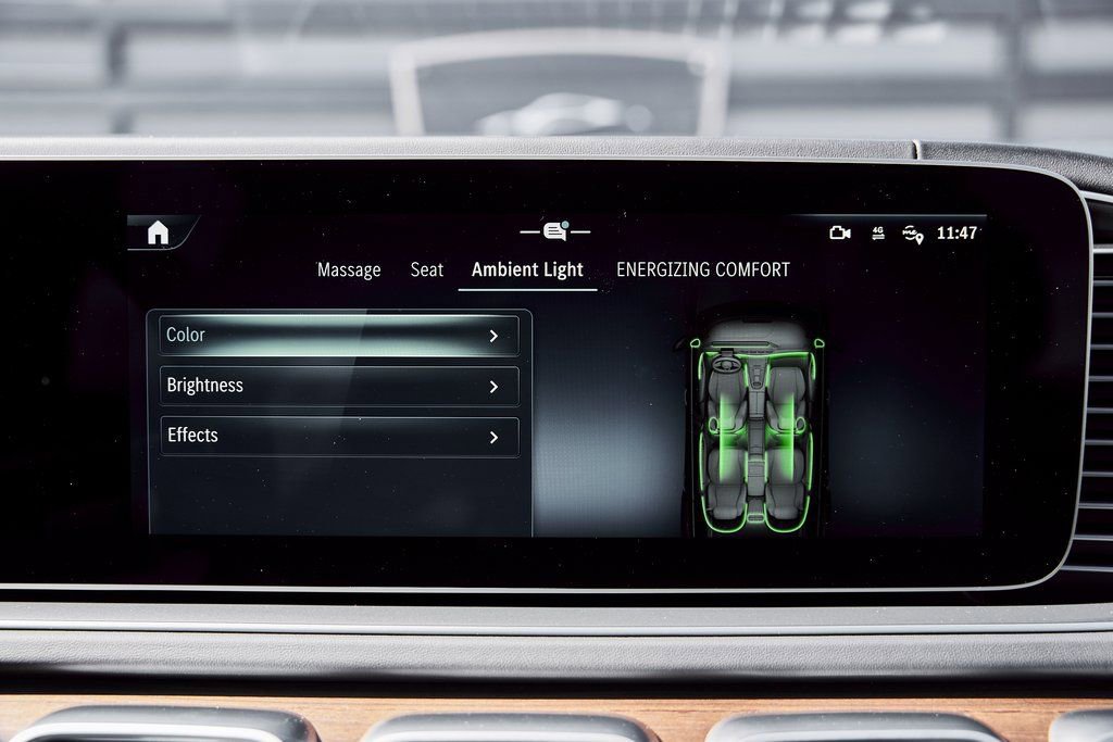 Used 2025 Mercedes-Benz Maybach GLS 600 4MATIC image 89