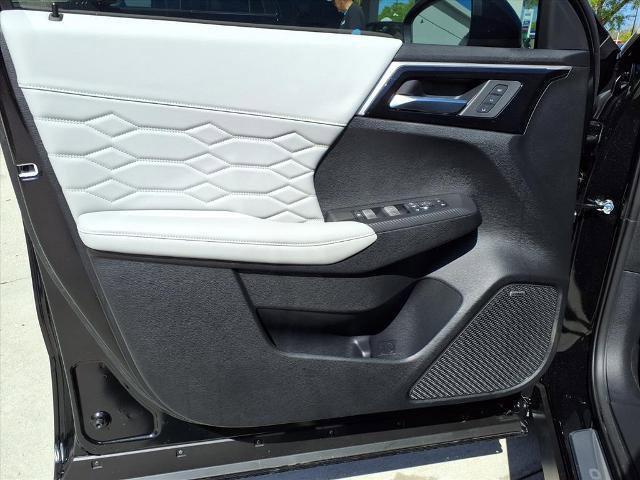 New 2026 Mitsubishi Outlander SEL image 12