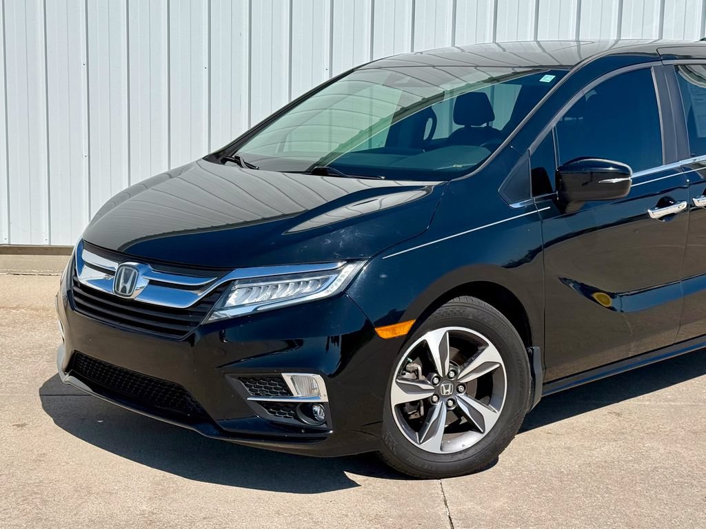 Used 2018 Honda Odyssey Touring image 2