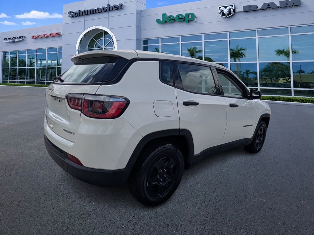 Used 2018 Jeep Compass Sport image 7