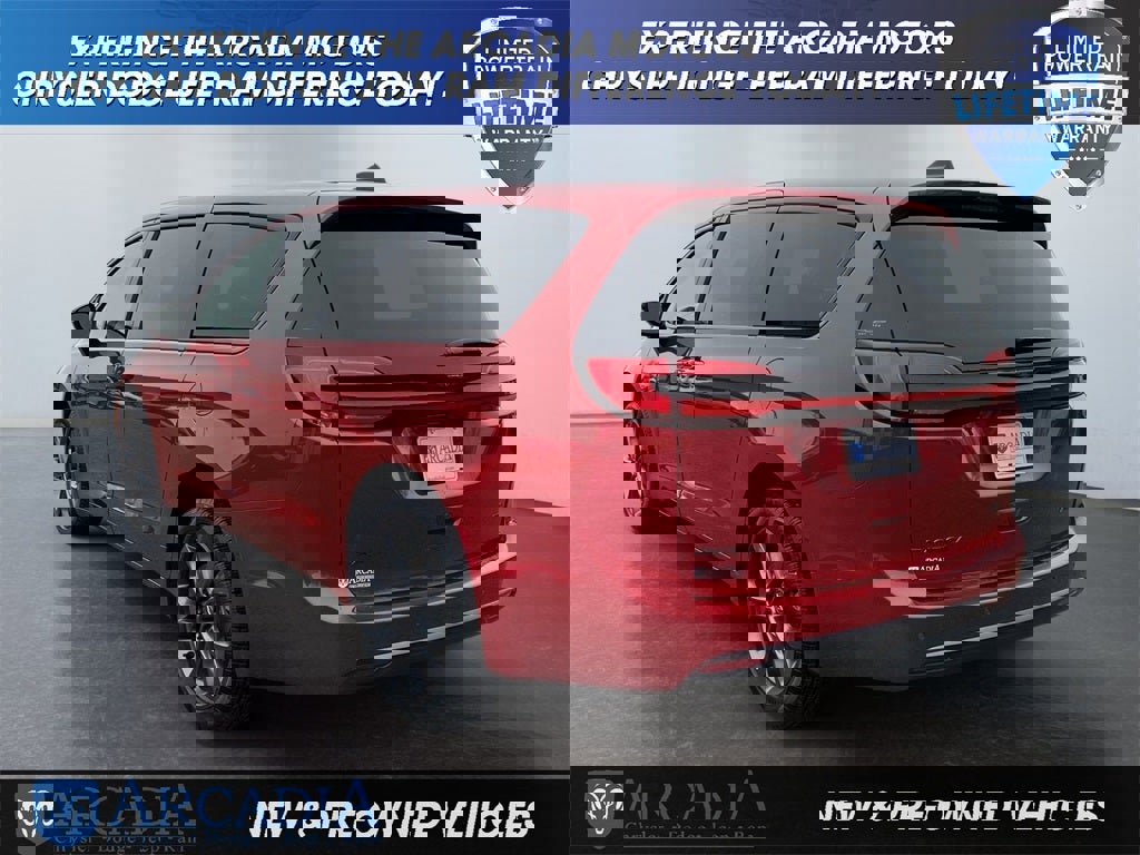 New 2026 Chrysler Pacifica Select image 3