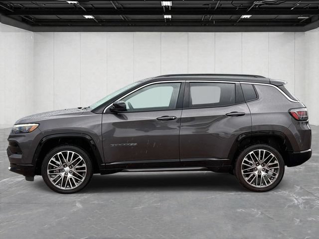 Certified 2023 Jeep Compass Limited w/ Elite Group AWD/4WD image 8