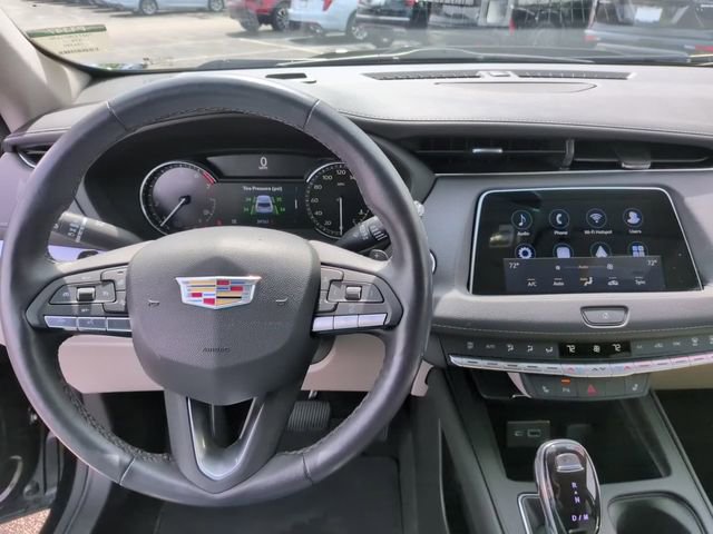Certified 2022 Cadillac XT4 Luxury w/ Cold Weather Package FWD image 24