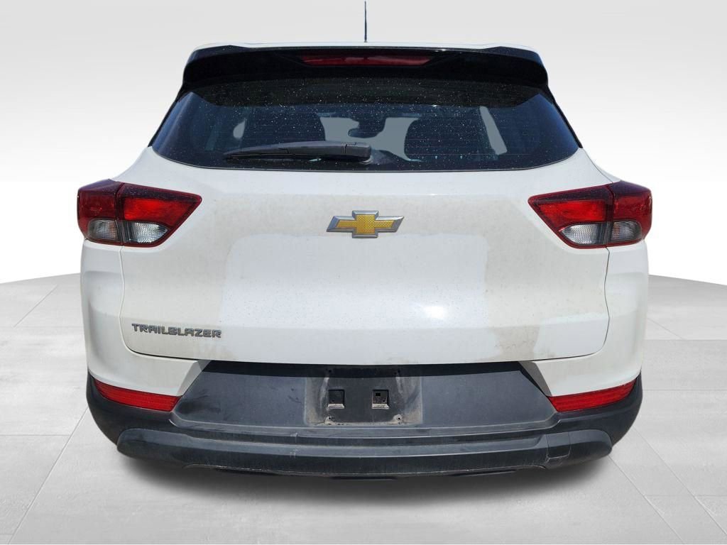Used 2023 Chevrolet TrailBlazer LS image 6