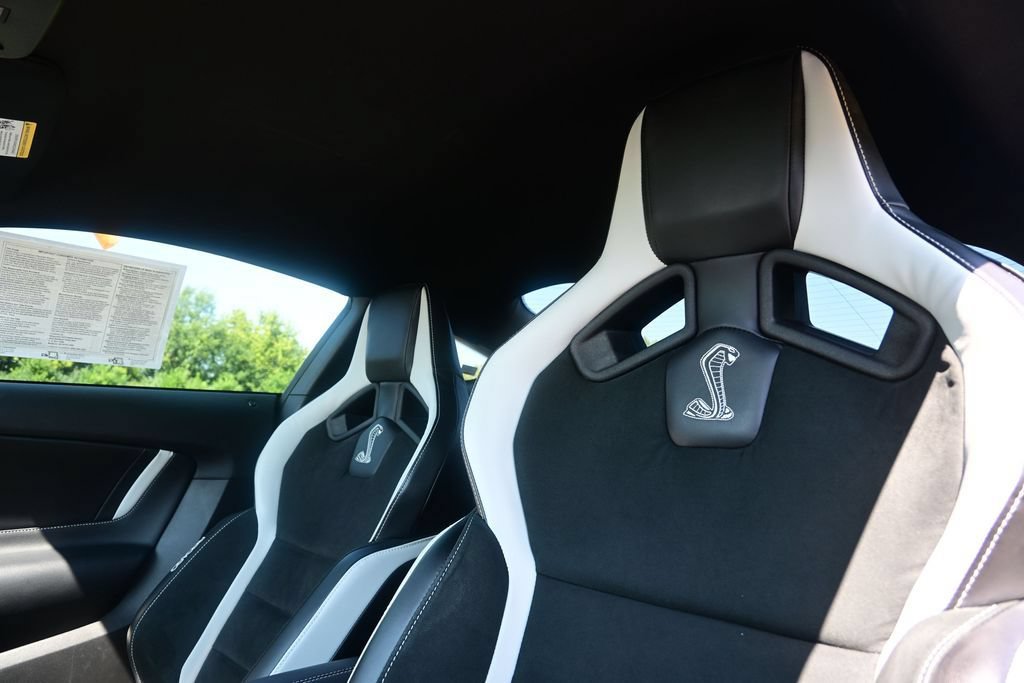 Used 2022 Ford Mustang Shelby GT500 w/ Technology Package RWD image 35
