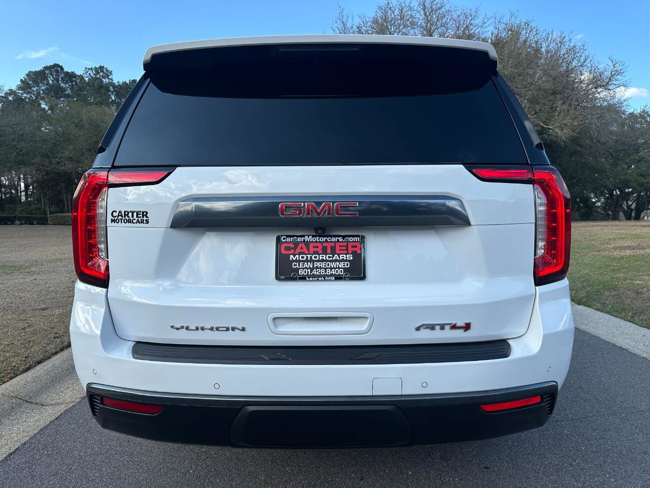 Used 2023 GMC Yukon XL AT4 image 6