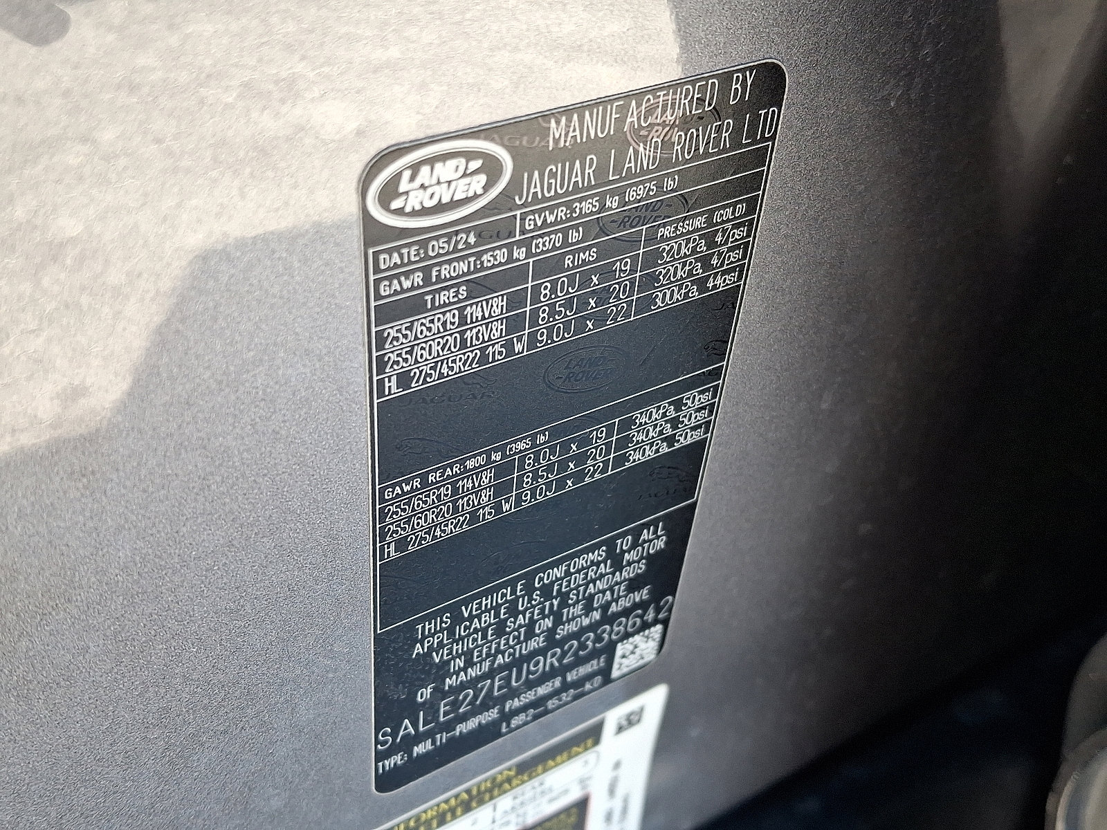 Used 2024 Land Rover Defender 110 X-Dynamic SE image 26