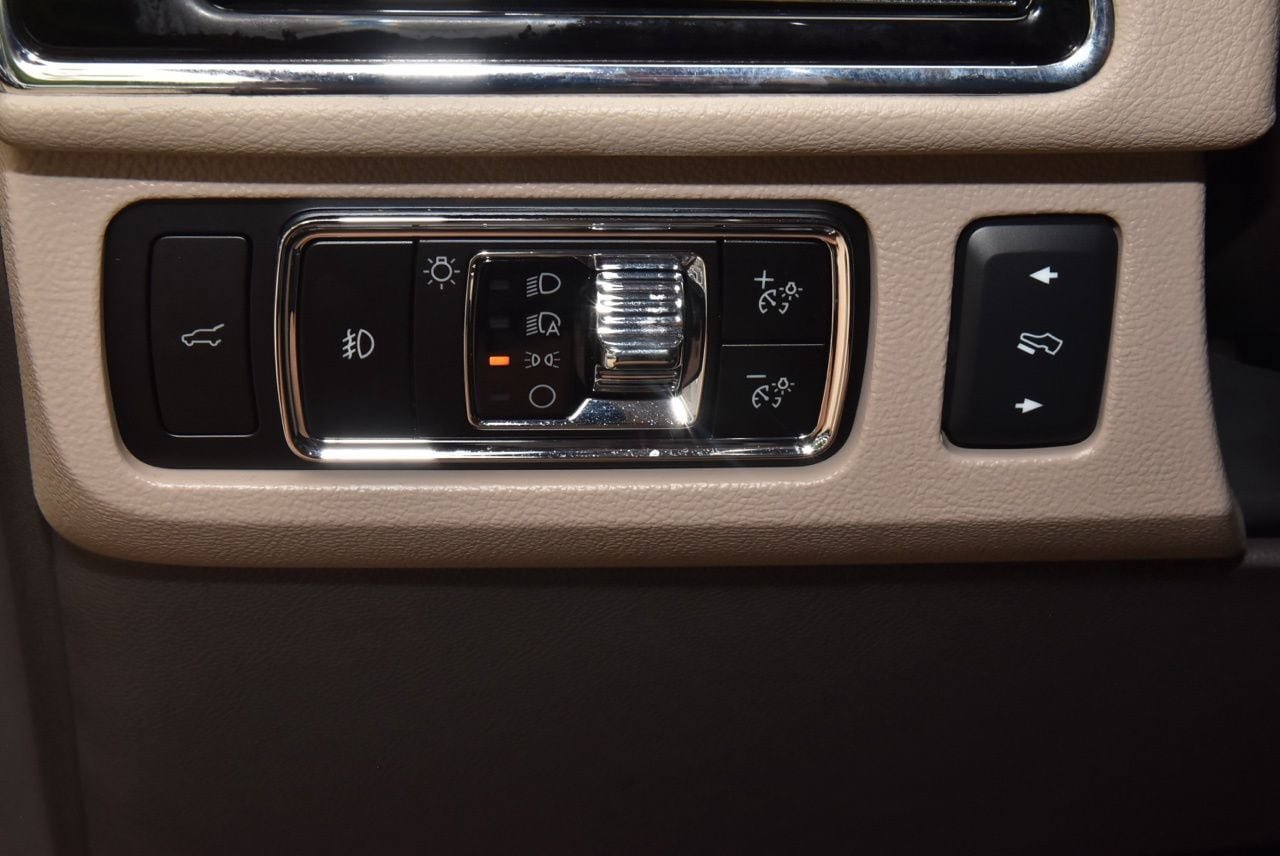 Used 2024 Lincoln Navigator Reserve AWD/4WD image 30