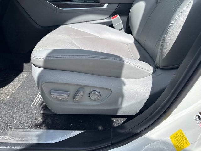 Used 2023 Toyota Highlander Limited image 24