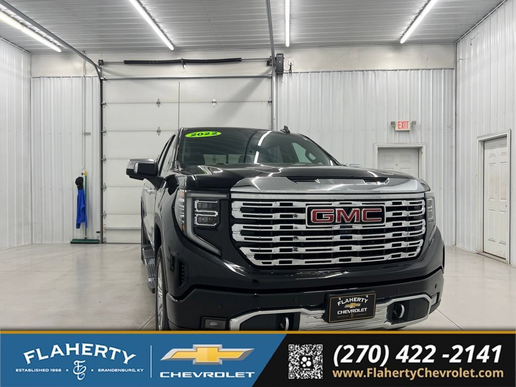 Used 2022 GMC Sierra 1500 Denali w/ Technology Package AWD/4WD image 1