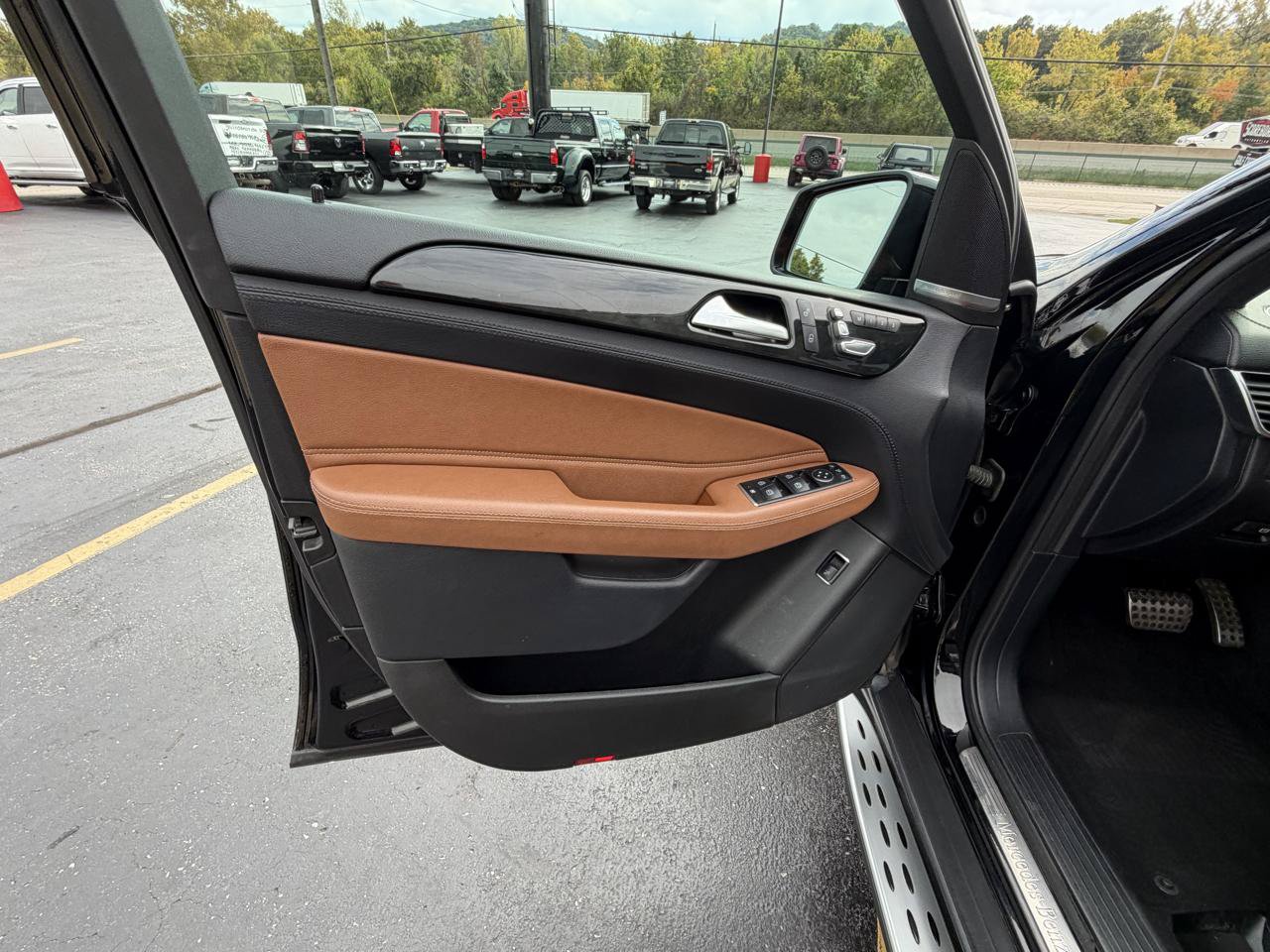 Used 2016 Mercedes-Benz GLE 400 4MATIC image 11